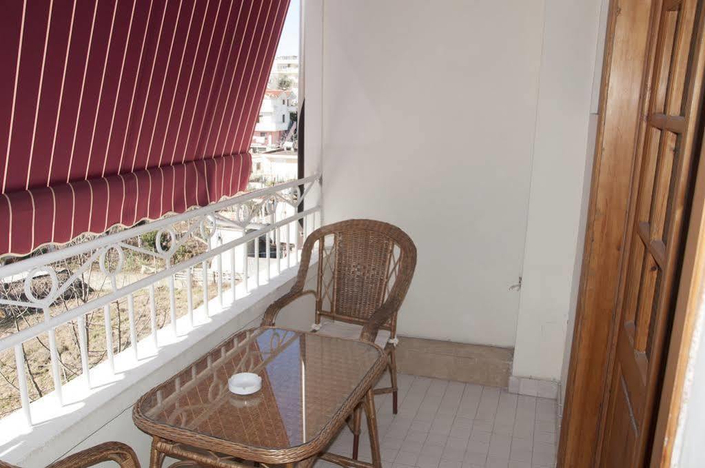 טיראנה Hotel Baron מראה חיצוני תמונה